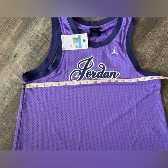 Jordan Women's Jersey- Size Medium - Picture 4 of 6
